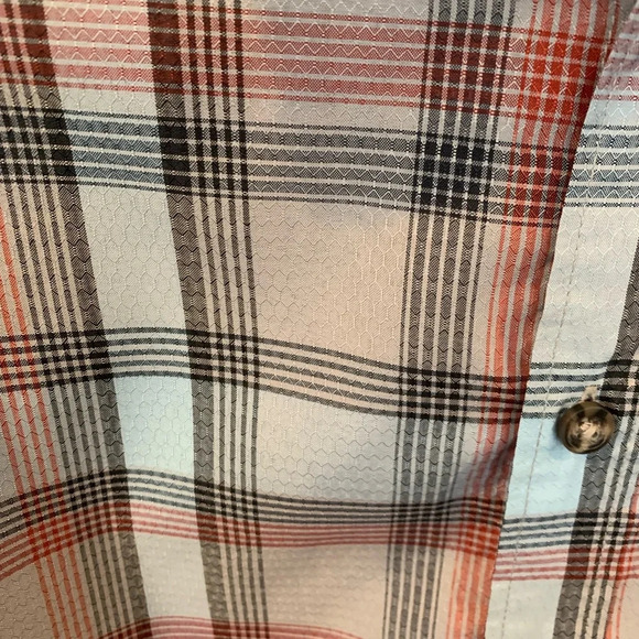 Telluride Short Sleeve Button Down Gray and Red Plaid Shirt Men’s Medium - Picture 4 of 5